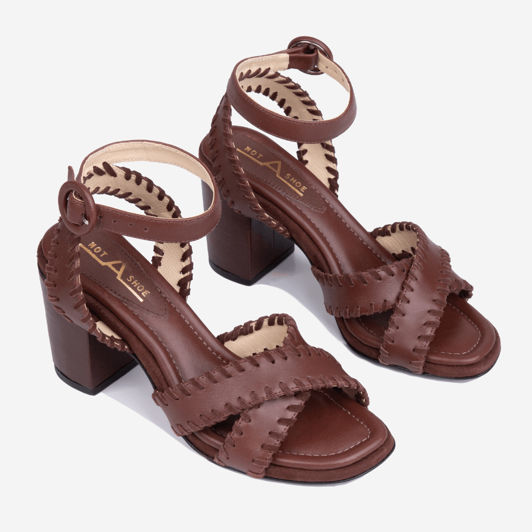 Sandália Gabriela Chocolate - Lado